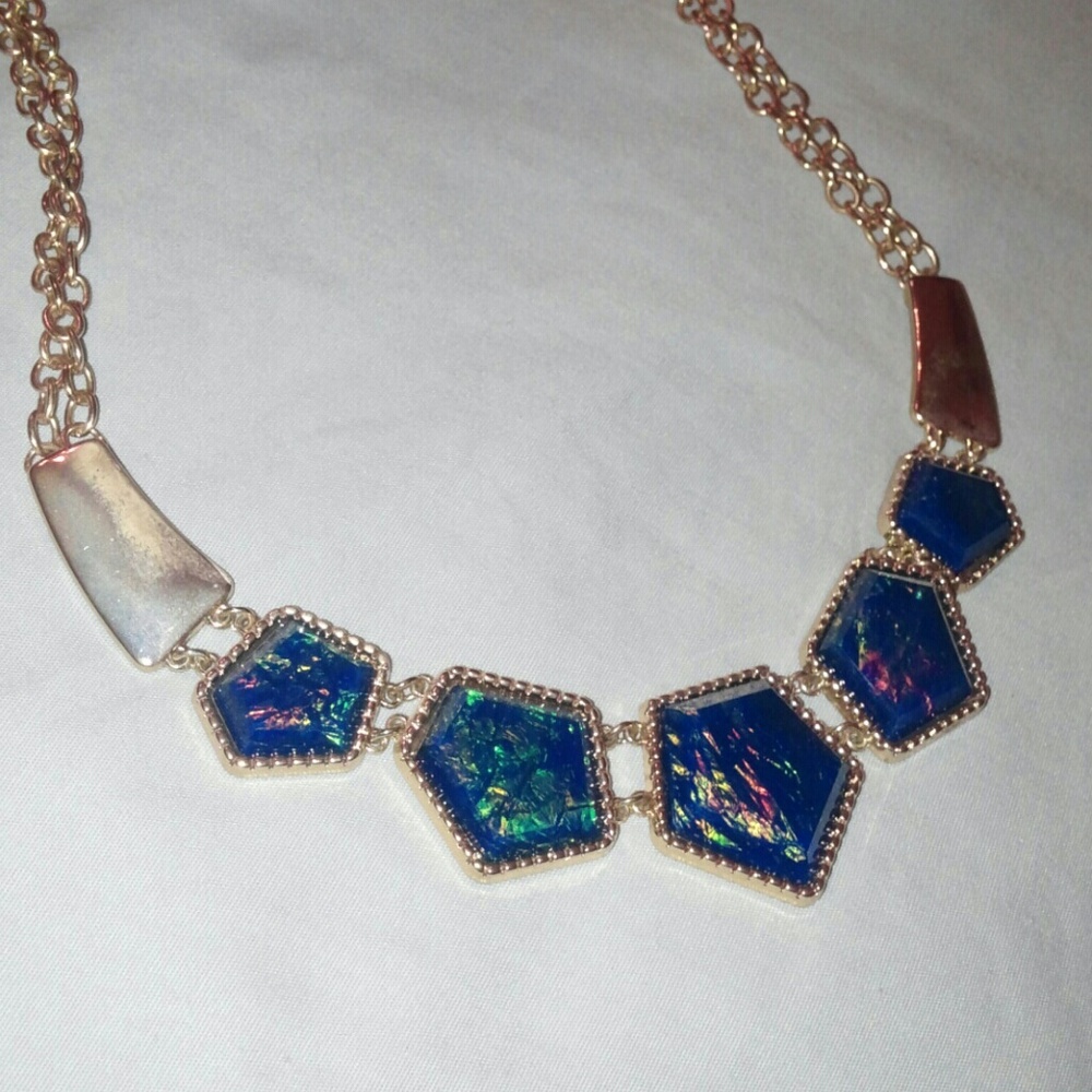 Statement necklace